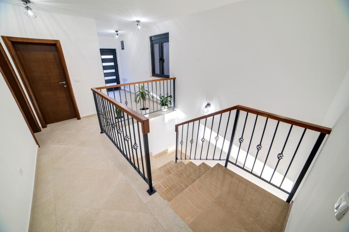 Villa Jelena With Private Pool - Lapcici Budva Exteriér fotografie